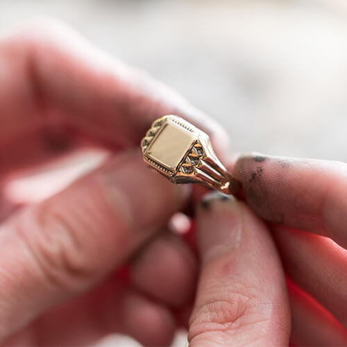 DIY Tests to Check Gold at Home Luxury Brand Jewellery