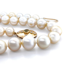 Load image into Gallery viewer, 18ct Yellow Gold Cultured Pearl &amp; Sapphire Necklace 1ct 82.6g
