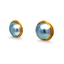 Load image into Gallery viewer, 18ct Yellow Gold Mabe Tahitian Pearl Earrings 17mm 10.26g