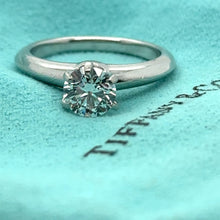 Load image into Gallery viewer, Tiffany &amp; Co Engagement Ring 0.94ct