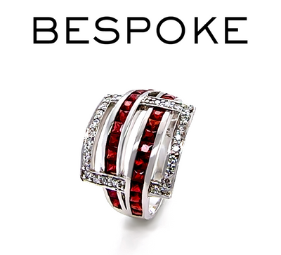 14ct White Gold Garnet and Diamond Ring 0.26ct 6.35g