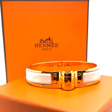 Load image into Gallery viewer, Hermes Yellow Gold Hinged Bracelet - White