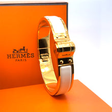 Load image into Gallery viewer, Hermes Yellow Gold Hinged Bracelet - White