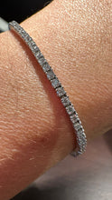 Load image into Gallery viewer, Bespoke Diamond Tennis Bracelet 1.73ct