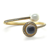 Load image into Gallery viewer, Paspaley 18ct Yellow Gold Muse Pearl &amp; Diamond Bangle 2.18ct 42.85g