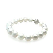 Load image into Gallery viewer, 14ct White Gold South Sea Cultured Pearl Knotted Bracelet
