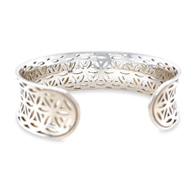 Load image into Gallery viewer, Sterling Silver Cut-Out Pattern Cuff Bangle 37.6g
