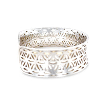 Load image into Gallery viewer, Sterling Silver Cut-Out Pattern Cuff Bangle 37.6g