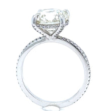 Load image into Gallery viewer, 18ct White Gold Round Brilliant Cut Diamond Ring 4.42ct 5.42g