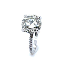 Load image into Gallery viewer, 18ct White Gold Round Brilliant Cut Diamond Ring 4.42ct 5.42g