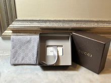 Load image into Gallery viewer, Gucci Stainless Steel Diamond Watch 1.00ct - 85.79g