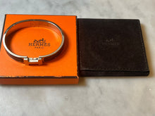 Load image into Gallery viewer, Hermès Clic H Bracelet Palladium-Plated Black