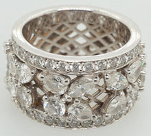 Load image into Gallery viewer, 18ct White Gold Diamond Dress Ring - Luxury Brand Jewellery