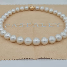 Load image into Gallery viewer, south sea pearl necklace