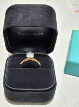 Load image into Gallery viewer, Tiffany &amp; Co Engagement Ring 1.05ct