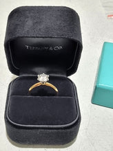 Load image into Gallery viewer, Tiffany &amp; Co Engagement Ring 1.05ct
