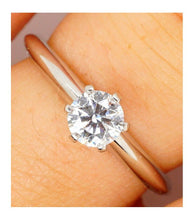 Load image into Gallery viewer, Tiffany &amp; Co Setting Engagement Ring in Platinum 0.40ct - Luxury Brand Jewellery
